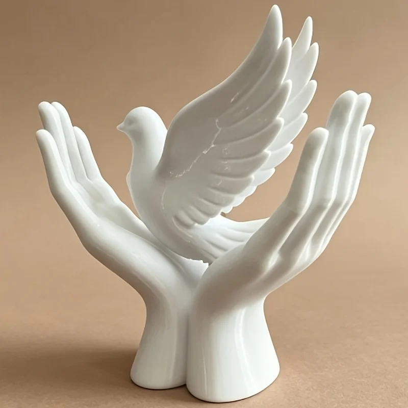 1-Piece Peace Hand Statue with Dove Design, 3D Printed Popular Ornament Featuring Hands Holding a Peace Dove, Multifunctional Bird Ornament with Interesting Design and Minimalist Art