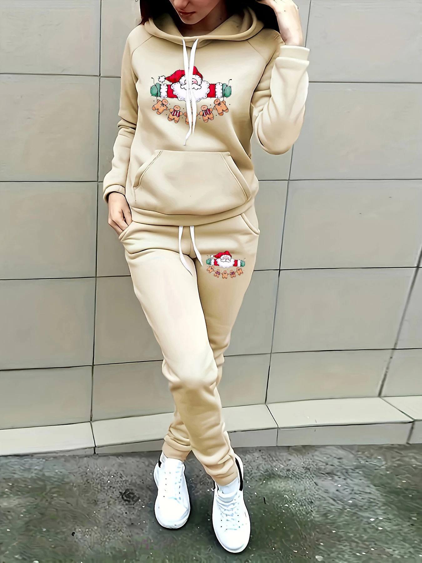 Christmas Atmosphere Style Santa Claus Print Women's Loose Oversized Hoodie, a Must-Have for Autumn and Winter, Fleece-Lined and Thickened Hoodie, European and American Trendy Style for Couples, Long-Sleeve Regular Fit, Machine Washable, Durable, Women's Casual Versatile Item, Windproof, Warm, Lightweight, Breathable, Suitable for Christmas Parties, Practical and Beautiful Hooded Design, Sweatshirt and Jogger Pants Two-Piece Set, Women's Clothing