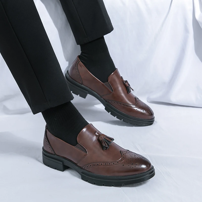 

Мужские повседневные лоферы в классическом британском стиле для работы и офиса, для отдыха, бизнеса, для взрослых, удобная популярная кожаная обувь с кисточками