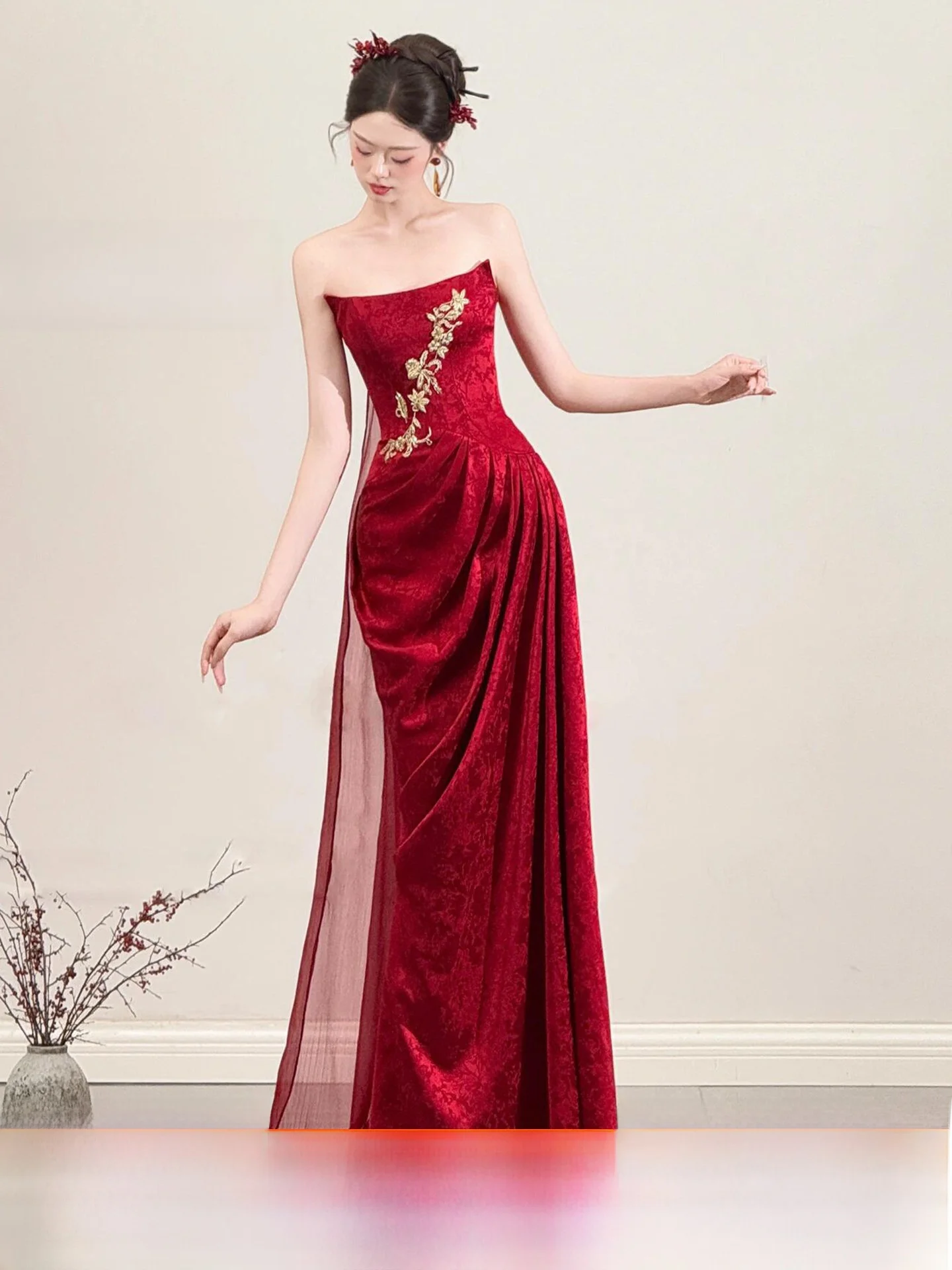 

Red Chinese Style Bridal Gown Women's Slim Fit Luxury Wedding Dress Evening Gown Ceremony Dress Long Skirt without Sleeve