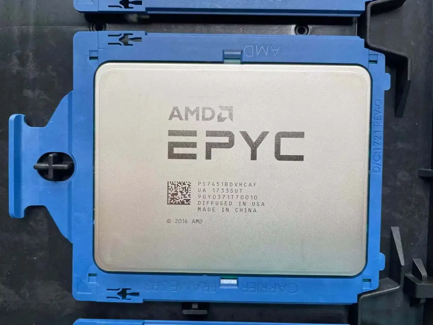 EPYC 7451 CPU Server Processor 24 Core 48 Thread 2.3Ghz Up to 3.2GHz 180W SP3 CPU Processors Official Version 2.0