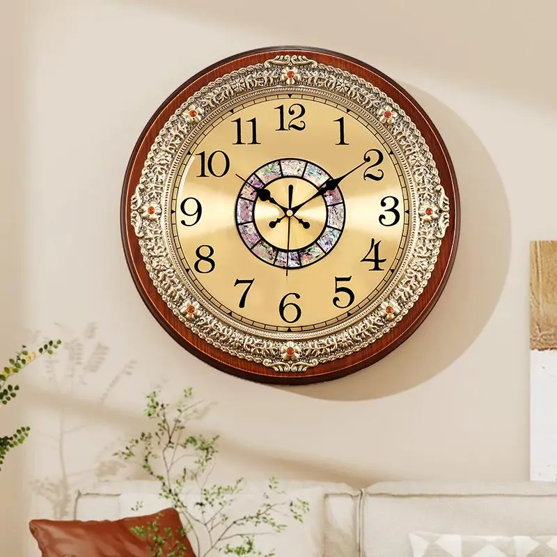 Solid wood light luxury retro wall clock, living room, home, fashionable wall-mounted decoration, silent clock, diameter 32