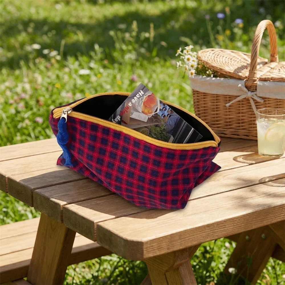 Simple Plaid Makeup Bag with Zipper Portable Cosmetic Bag Lightweight Large Capacity Coin Purse Travel
