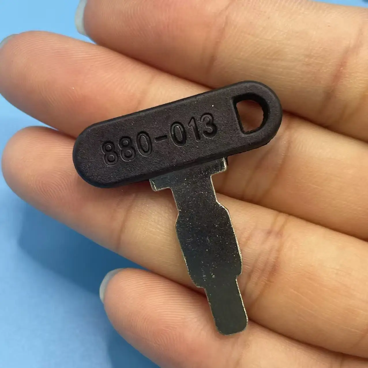 1/5/10PCS 880-013 Ignition Keys 35111-880-013 Compatible with Honda Engine GX340 GX240 GX270 GX620 Compatible with Predator