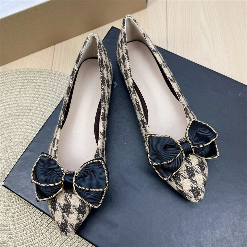 

Flat Shoes for Women 2025 Spring and Autumn Round Toe Brown Mary Jane Shoes Retro Red Light Mouth Plus Size Women's Shoes 42 43