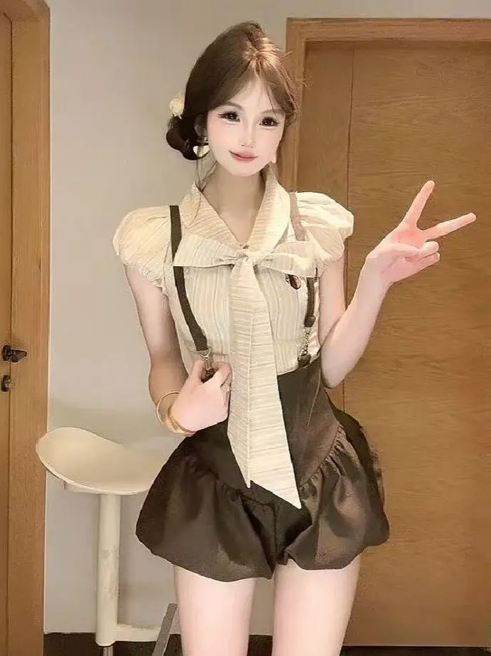 

Summer Sweet Korean Style Striped Bubble Sleeve Shirt And Overalls Short Pants Women's Fashion Set High Waist Knot