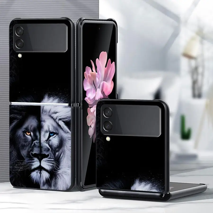 Black And White Lion Case for Samsung Galaxy Z Flip 8 Flip5 Z Flip 7 6 5 4 3 Flip6 Flip4 Flip7 FE Flip3 Phone Cover