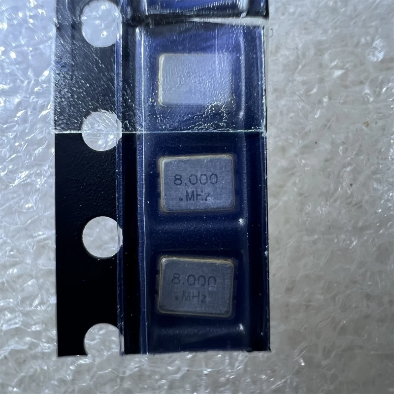 Oscilador De Cristal Original, 8MHz, SMD3225-4P, TFOM8M4RHKCNT2T, Novo