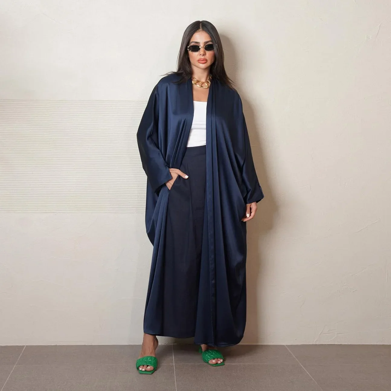 Velvet Satin Abaya Kimono Casual Loose Saudi Open Abayas for Women Dubai Turkey Muslim Dresses Islam Modest Clothing Kaftan Robe