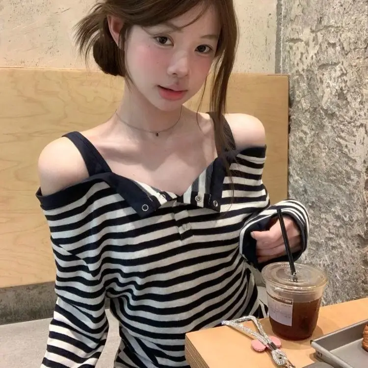 Women's Plus Size Fake Two-Piece One-Shoulder Striped Long Sleeve T-Shirt Women's Spring New Loose Slimming Top