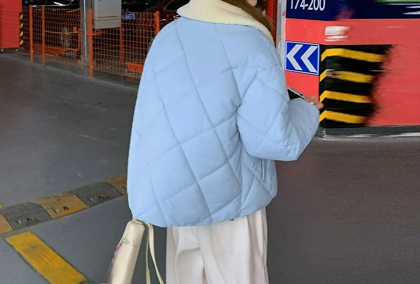 سترة شتوية قصيرة جديدة سميكة 2025 معطف قطني دافئ بنمط الماس #6