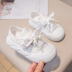 Scarpe da ragazza versatili scarpe di tela per bambini con perle scarpe da ginnastica Casual in pizzo traspirante scarpe basse con suole morbide per bambini