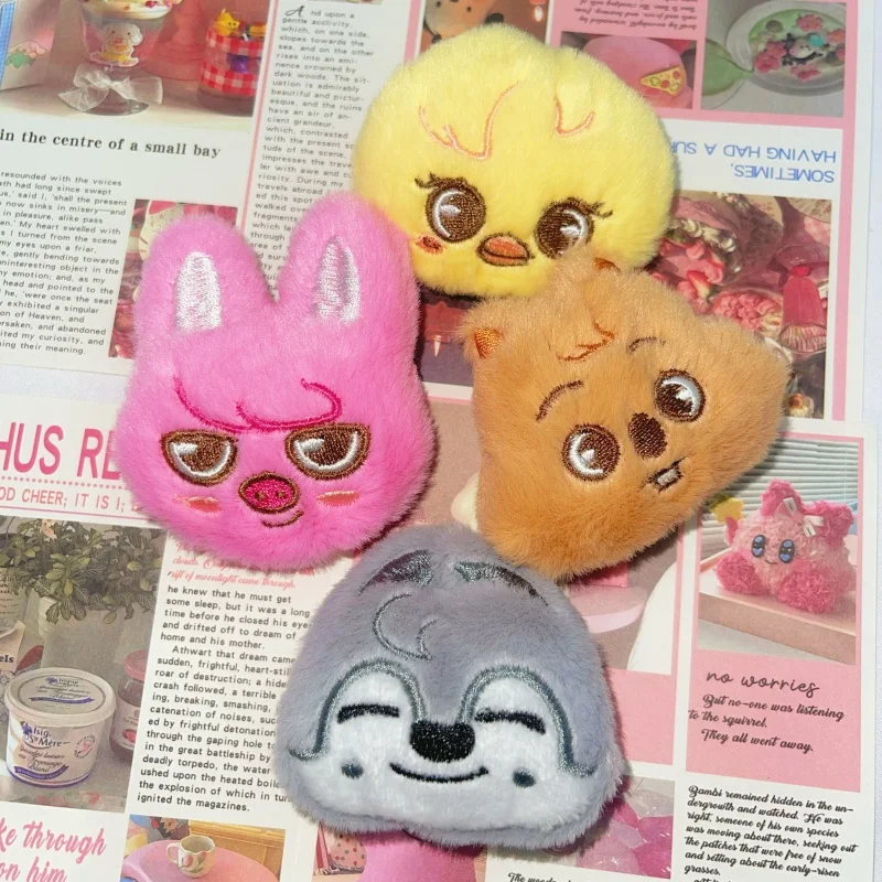StrayKids Nuova peluche Spilla carina Accessori distintivo Zaino Accessori abbigliamento SKZOO Wolfchan Bbokari Regalo del Ringraziamento