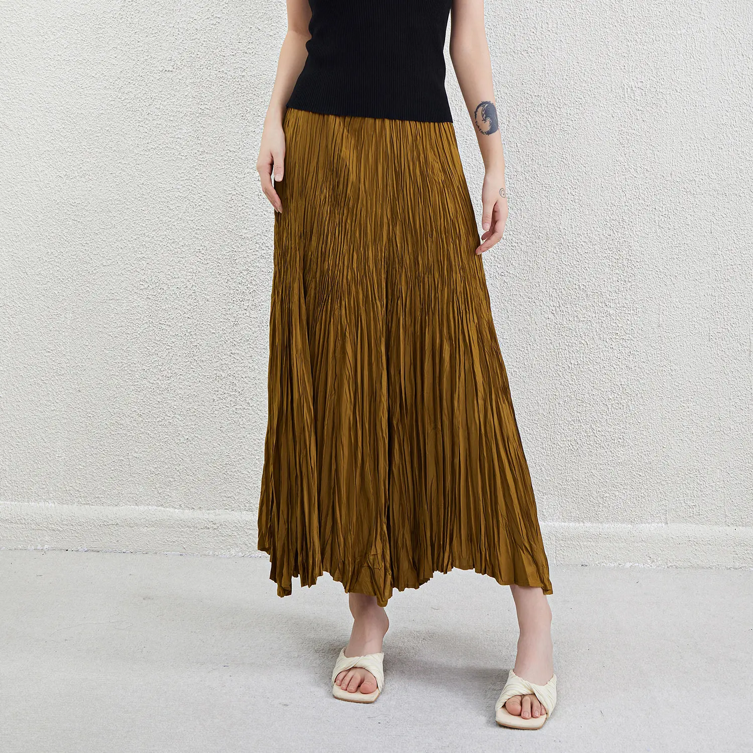 

New High Quality Miyake Pleated Skirt for Women Loose High Waisted A-line Umbrella Skirt for Women Long Pleated Skirt