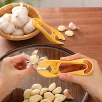 Garlic Stripper Manual Garlic Peeler Lightweight Practical Kitchen Tools Non-toxic Safety Gadget Garlic Peeling Clip Tweezer