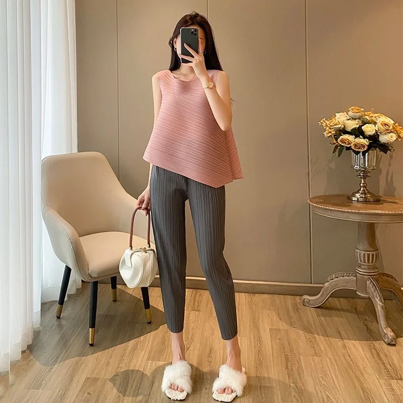 Summer Pink Shirt Women's Gentle Style Short Sleeveless Polyester Fiber Anti-Wrinkle Deformation Resistant Folded Top