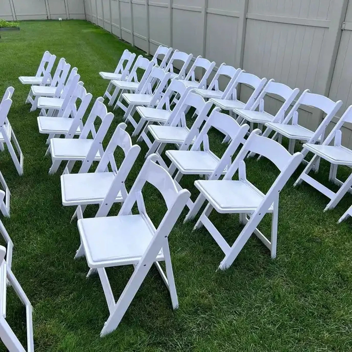 56pcs）Wholesale White Slat Beach Wedding  Resin ChairBanquet Party Winbledon Folding Chairs For Event 284