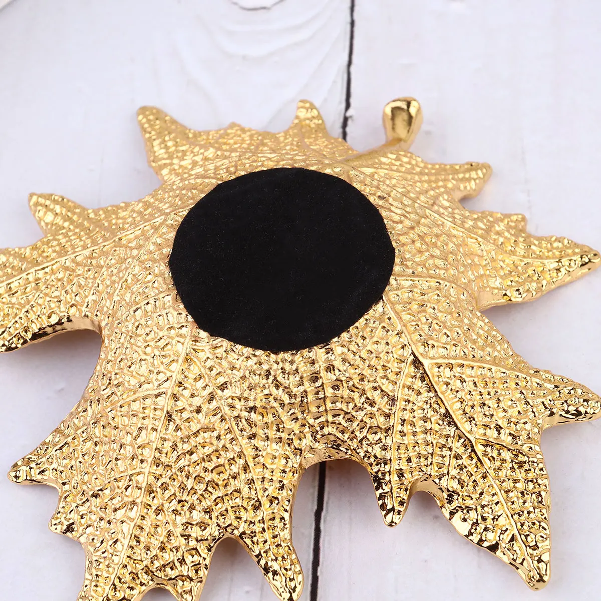 

1pc Mini Jewelry Tray Leaf Shape Ring Holder For Earrings Rings Hair Band Wedding Birthday Christmas Gift Jewelry