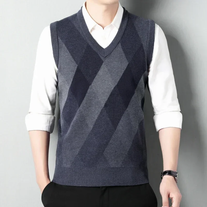 Men's V-neck Sleeveless Vest, Classic Business Men's Knitted Sweater Vest