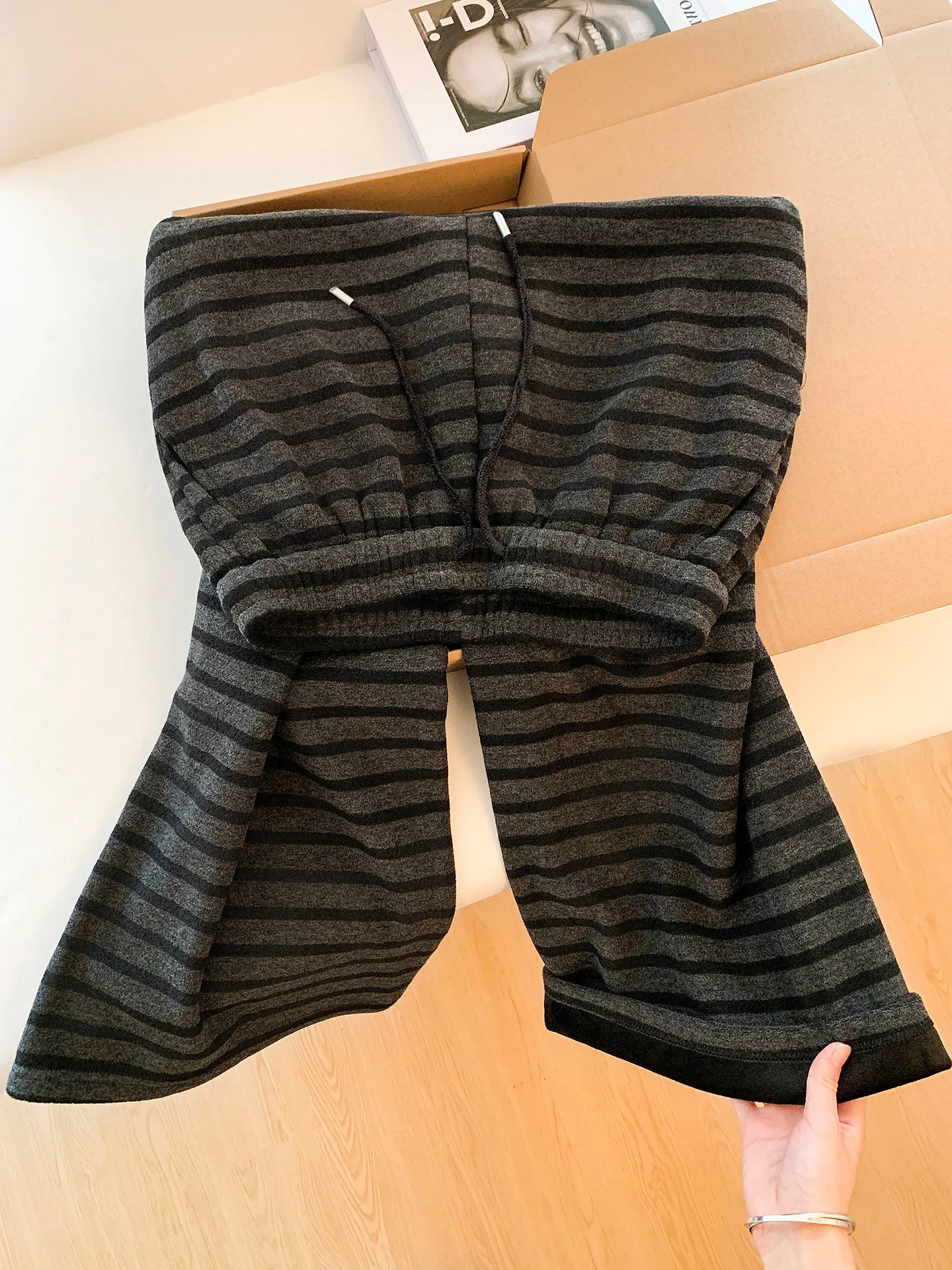 

Korean Retro Thiened Striped Straight Leg Casual Pants Women Spring Autumn Design Loose Wide Leg Pants High Waist Elastic