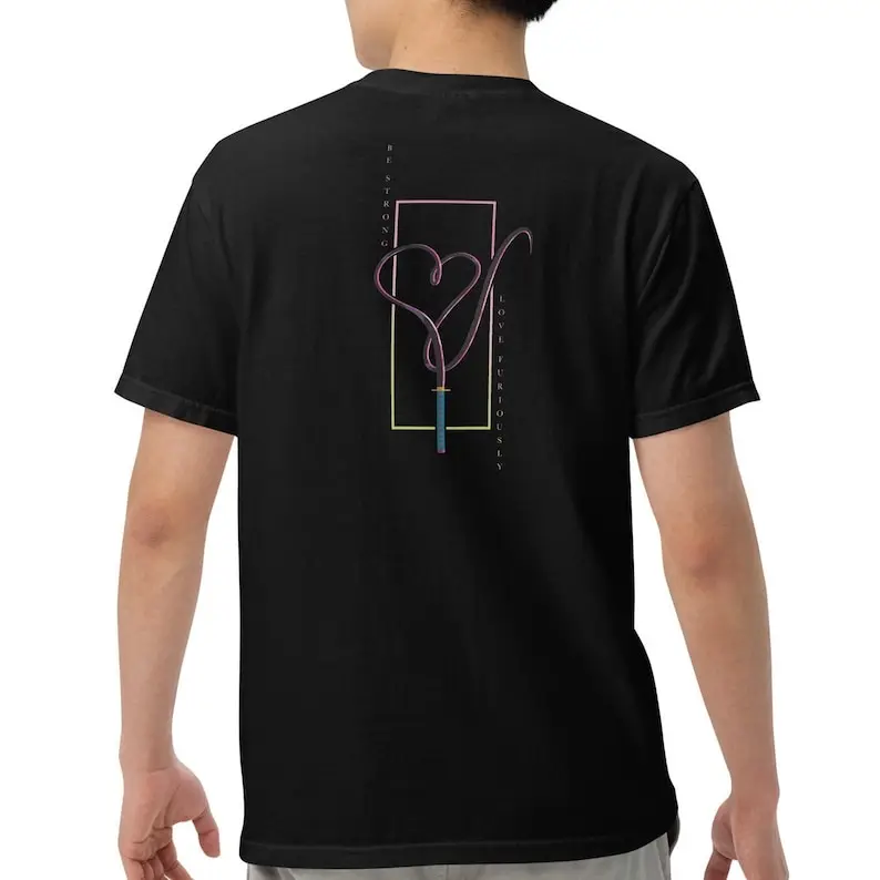 Love Fearlessly Anime Minimalism: Subtle Manga Back Design