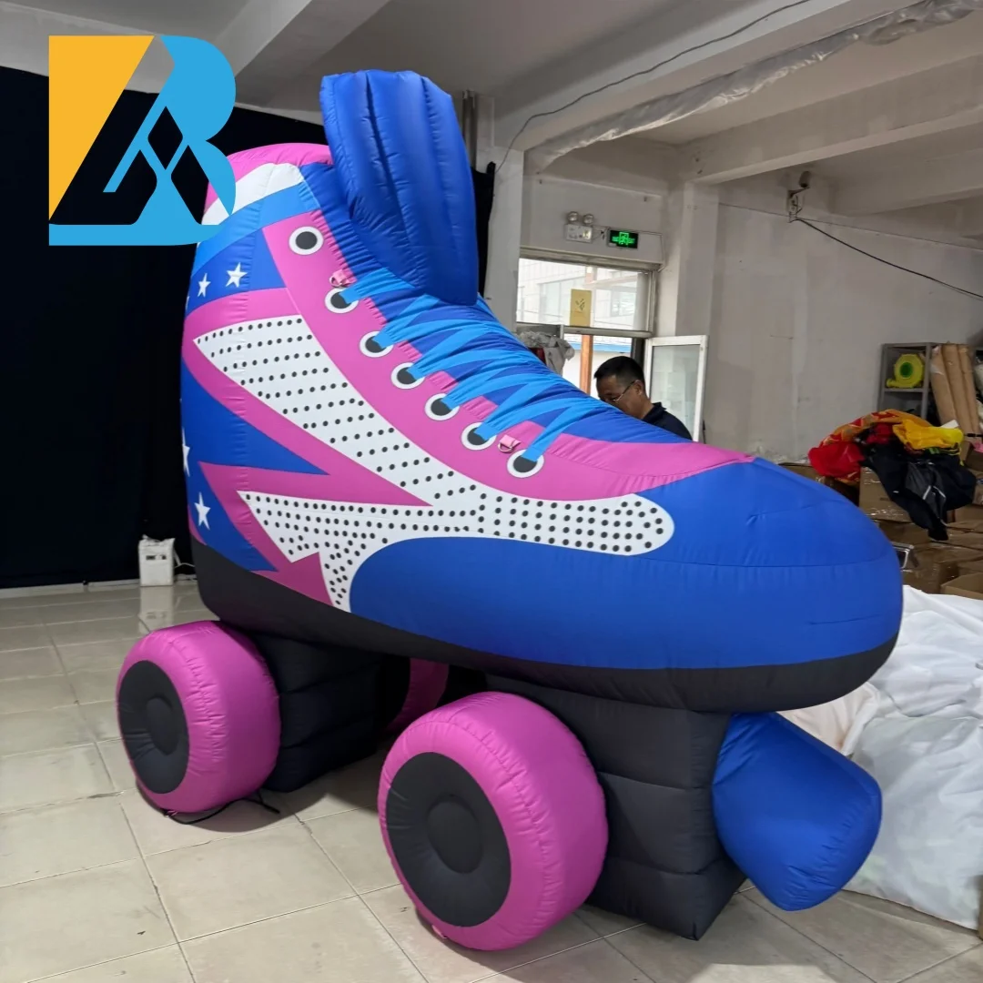 Op maat gemaakt 3 meter hoogte groot opblaasbaar rolschaatsontwerp voor sportevenement decoratiespeelgoed