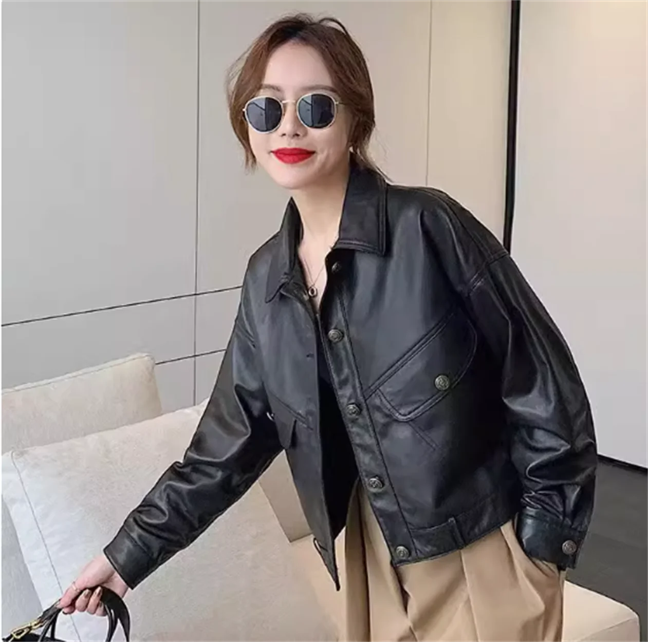 

Autumn and winter new short style velvet top, leather jacket, women's jacket