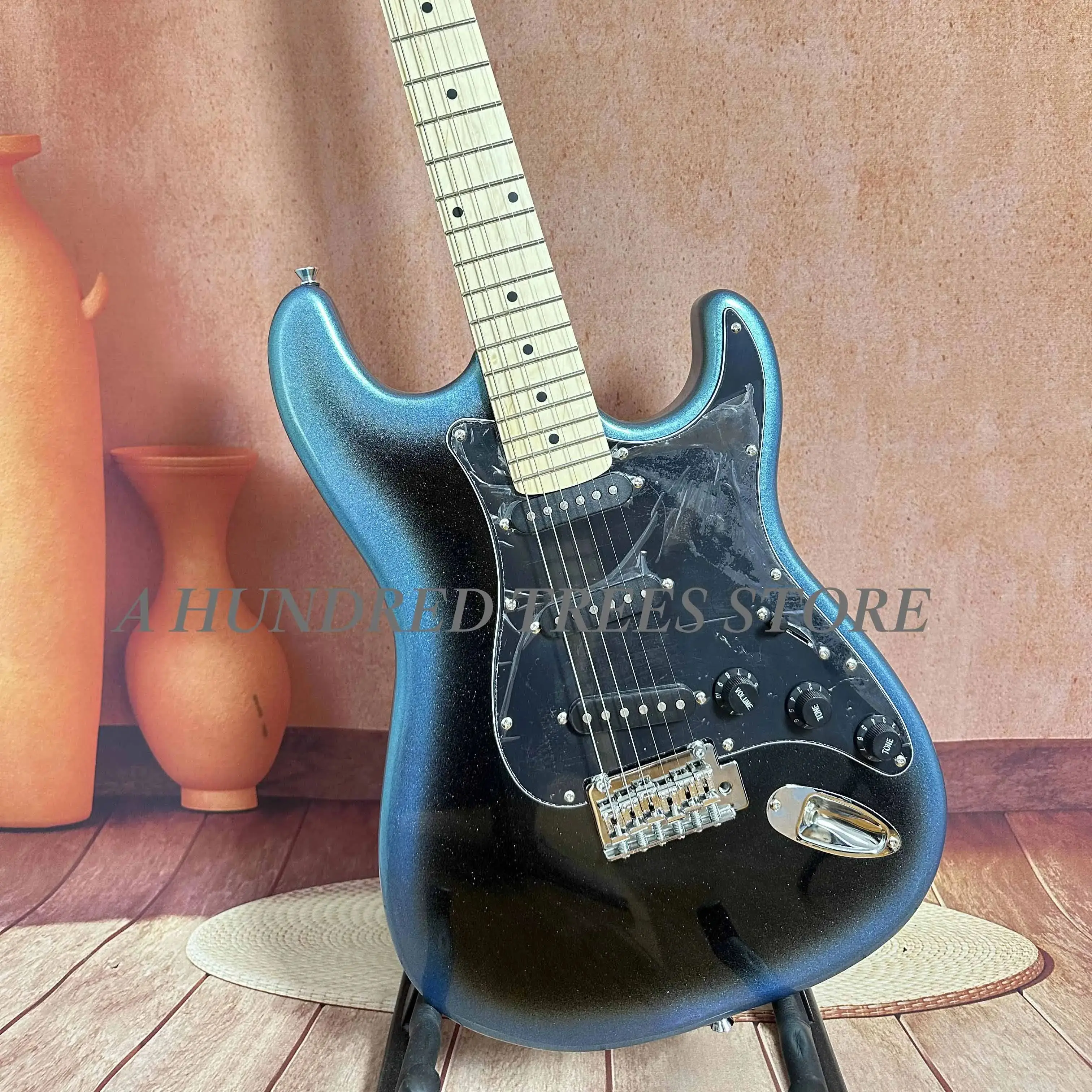 

Metal blue ST black electric guitar maple fretboard free shipping