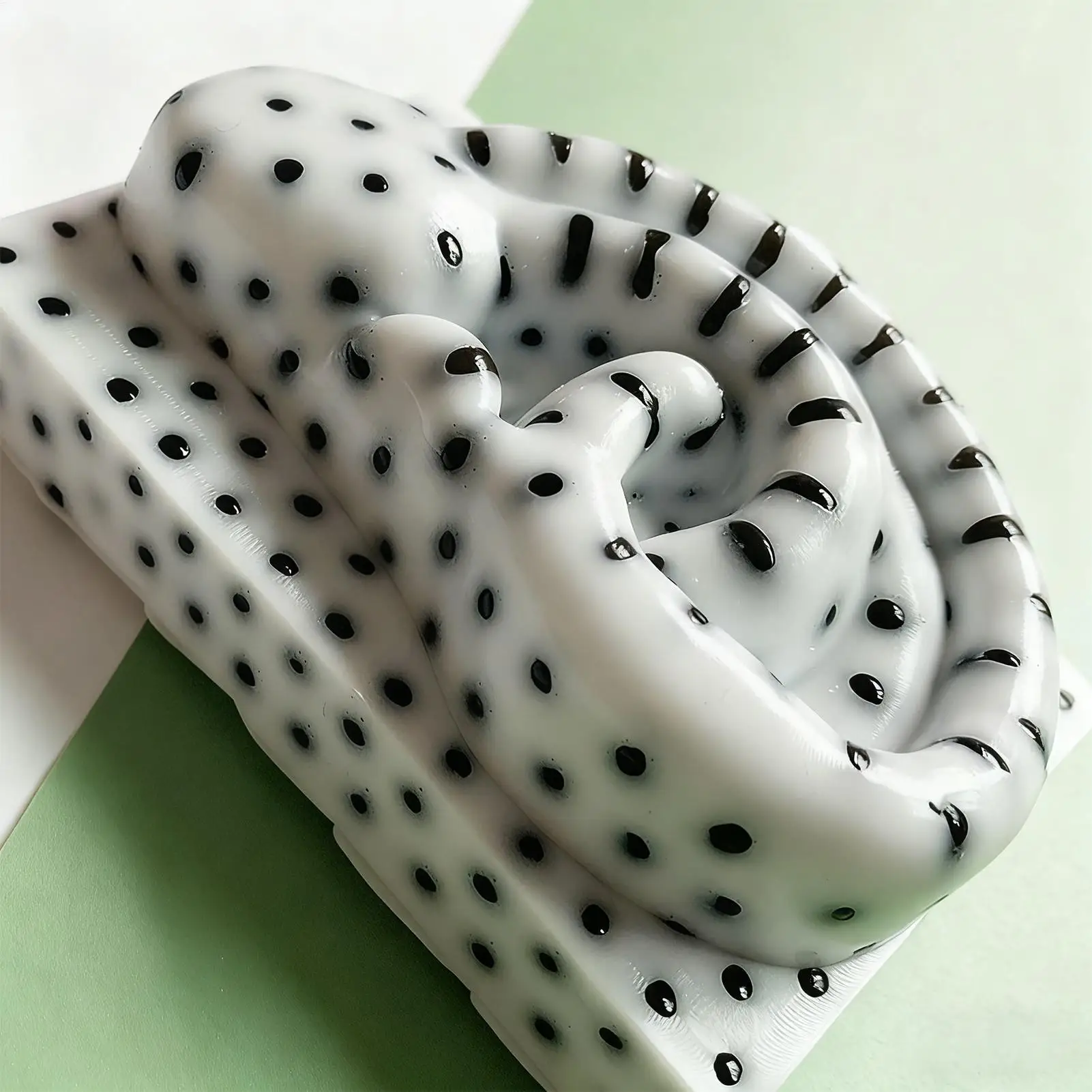 تململ الأذن سيليكون المحمولة للأطفال لعبة الضغط على شكل الأذن للأطفال الفتيات الطلاب الكبار الفصول الدراسية المنزل النوم التنقل السفر