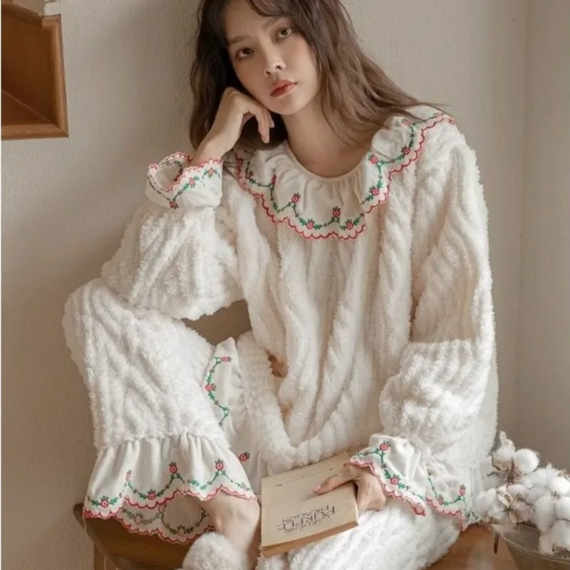 2024 New Coral Velvet Autumn Winter Pajamas Women Fleece Thickened Winter Loungewear Long-sleeved Falbala Round Collar Sleepwear