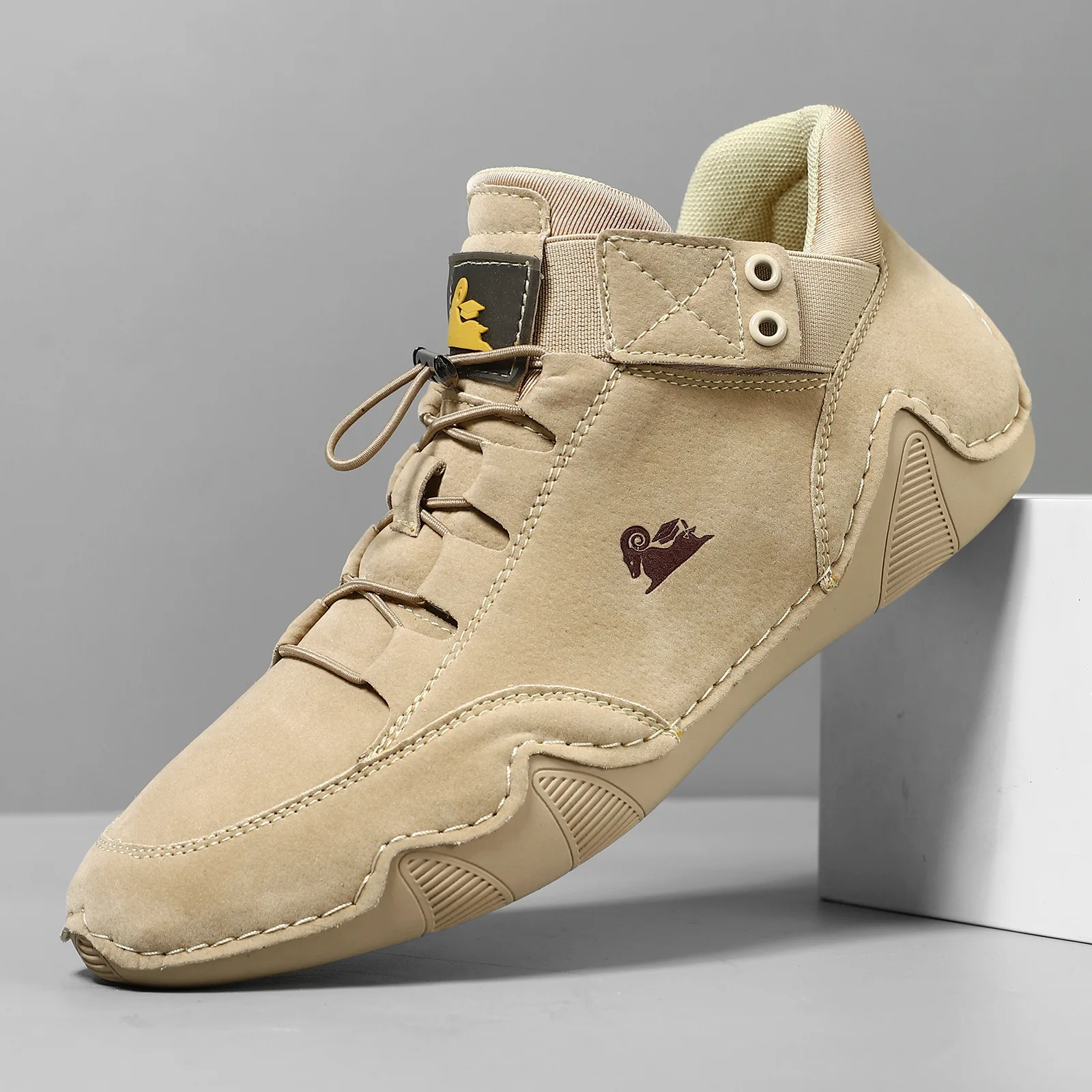 

Новая мужская обувь, кожаная повседневная обувь, уличная обувь для скейтборда на плоской подошве, уличные модные лоферы без шнуровки