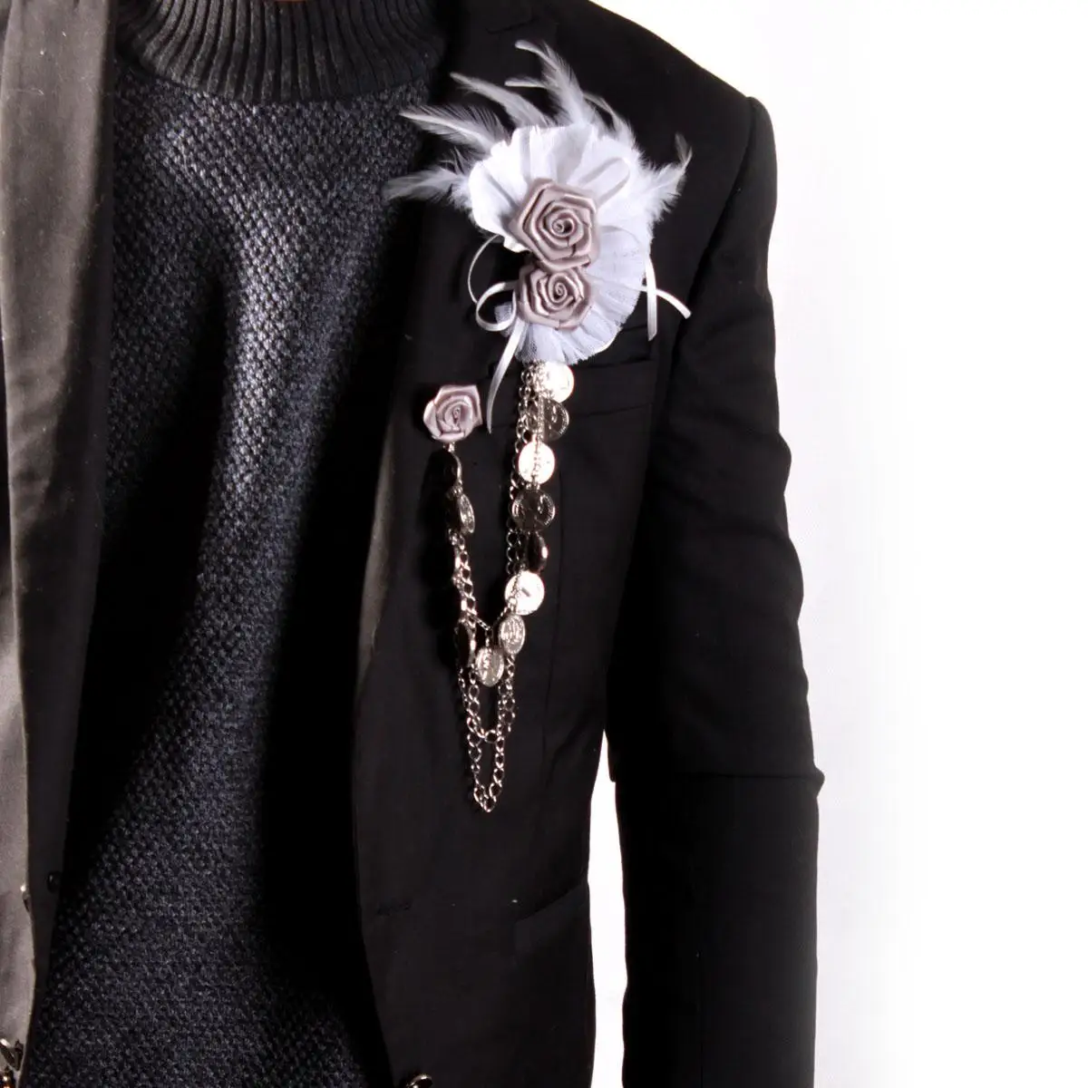 

Handmade rose epaulette jewelery tassel shoulder brooch epaulet/epaulettes spikes/escapulario blazer accessories Host decoration