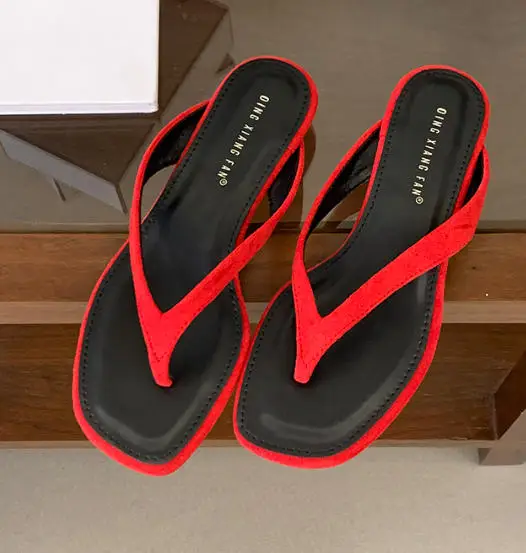 빨간색
