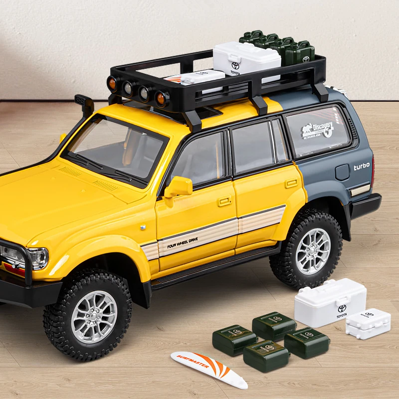 1/24 Toyota Land Cruiser LC80 Modello di auto in lega Diecast in metallo Fuoristrada Modello di auto Simulazione di suoni e luci Giocattolo per