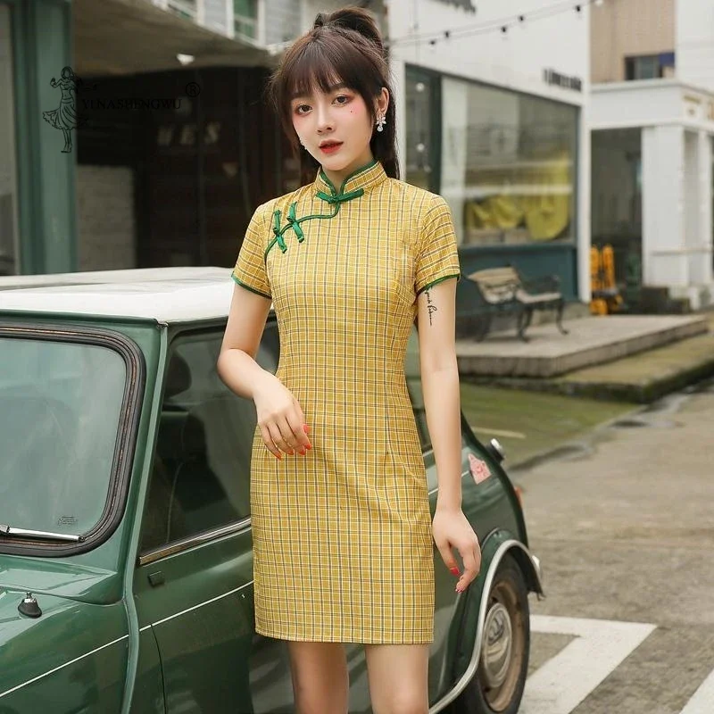 Chinese Traditions Elegant Slim Chinese Vintage Short Sleeve Daily Dress Women Cotton Mini Qipao Sexy High Split Plaid Cheongsam