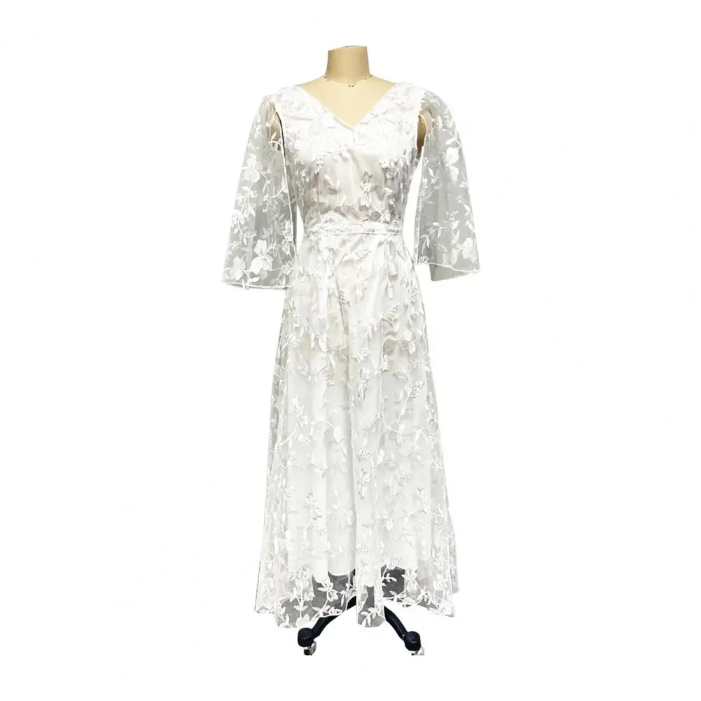 Loose Cut Dress Elegant Lace Flared Sleeve Wedding Dress with V Neck Open Back Boho Beach Bridal Ball Gown Mesh Gown for Bride V