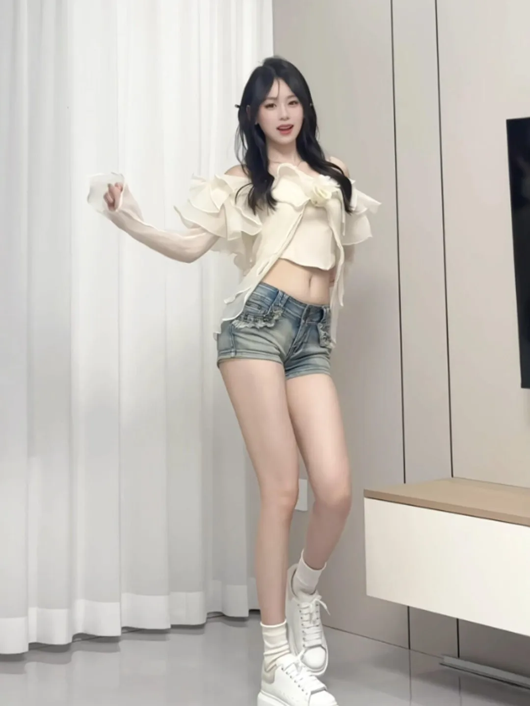 

Приталенная короткая рубашка с красивым дизайном на одно плечо, молодежный элегантный нежный стиль, женский топ с длинным рукавом для лета 2026