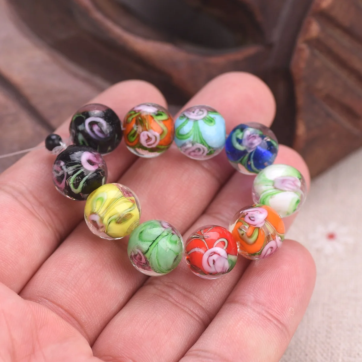 5 pezzi fatti a mano con motivo floreale rotondo 12mm perline allentate in vetro Lampwork per gioielli che fanno risultati del braccialetto fai da te