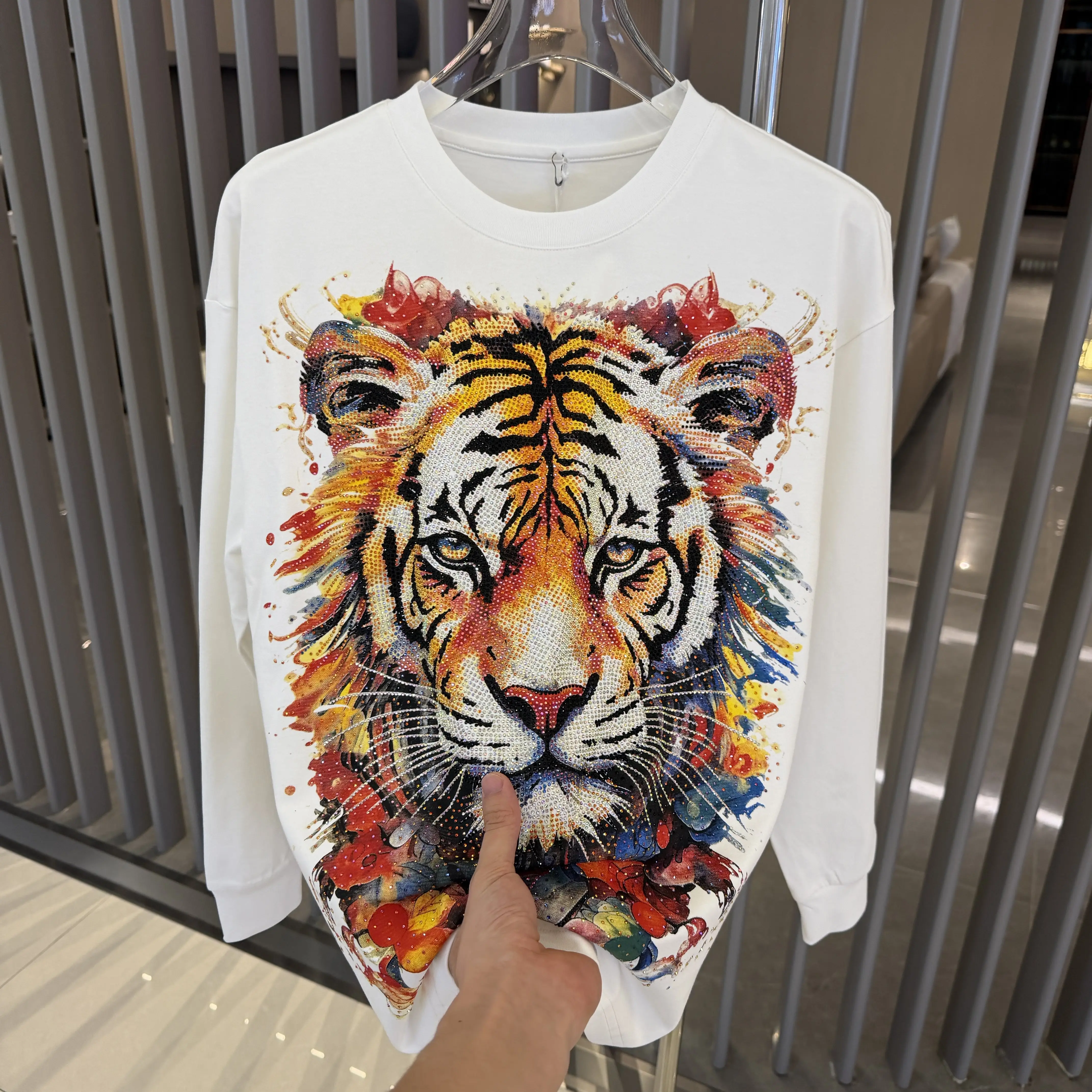 Handsome New Autumn Winter Long Sleeve T-shirt Round Neck Male Loose Basic Tees All-match Domineering Tiger Diamonds Cotton Top