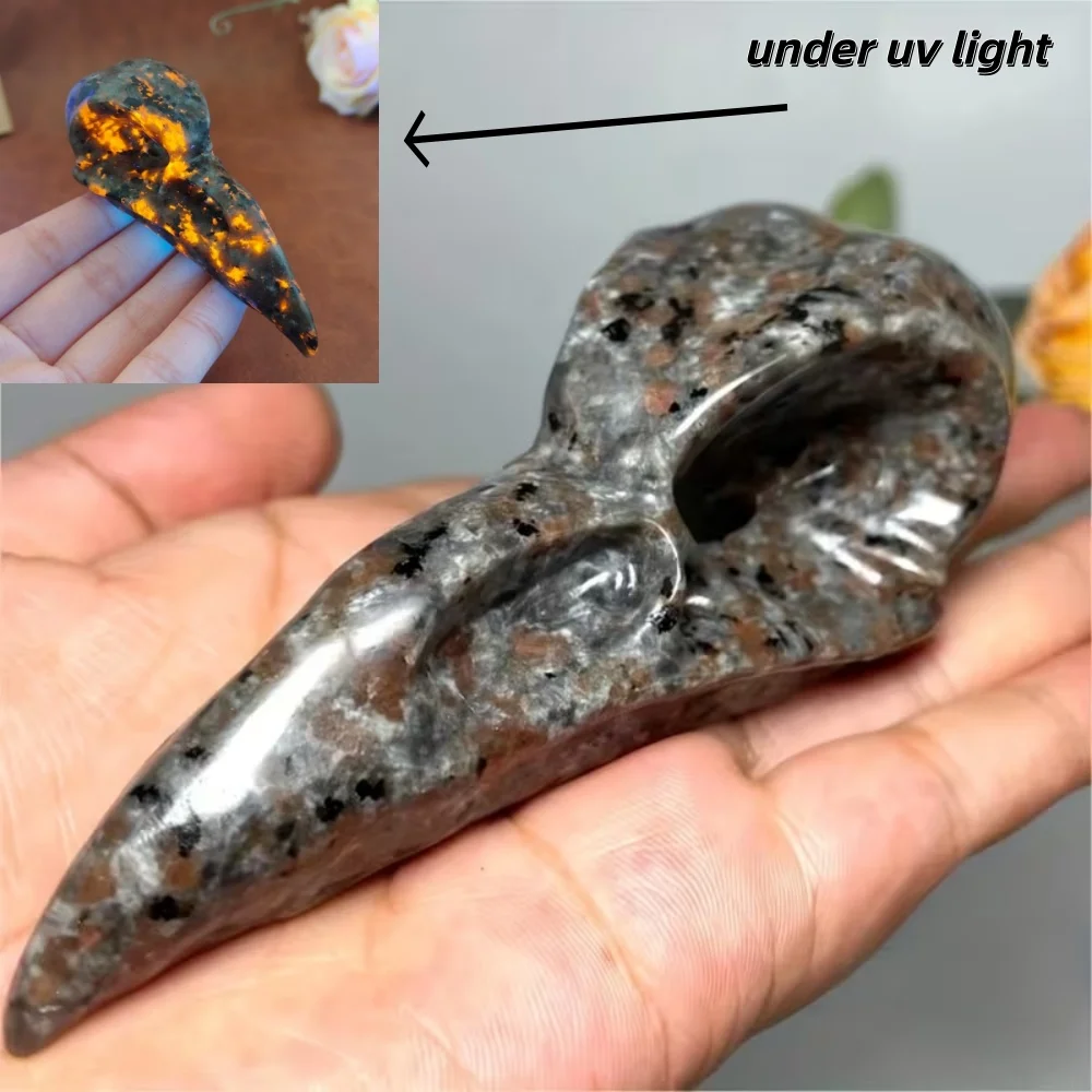 1pc Natural Obsidian/Yooperlite Crow Head Carving, UV Reactive Stone Raven Skull, Animal Sculpture, for Jewelry