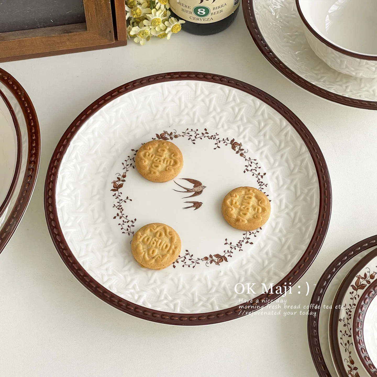 French Vintage Ceramic Dessert Plate Retro Swallow Print Round Dinner Plates Elegant Home Breakfast Serving Dish for Steak Fruit