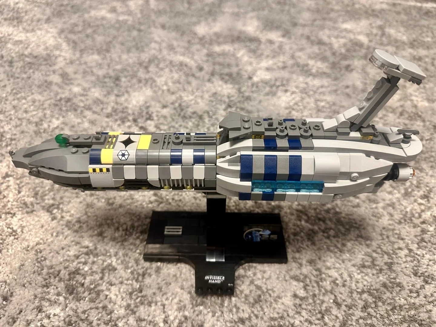 moc-star-–-blocs-de-construction-de-vaisseau-spatial-invisibles-ensembles-compatibles-avec-les-particules-legoed-adaptes-aux-cadeaux-de-noel-75377