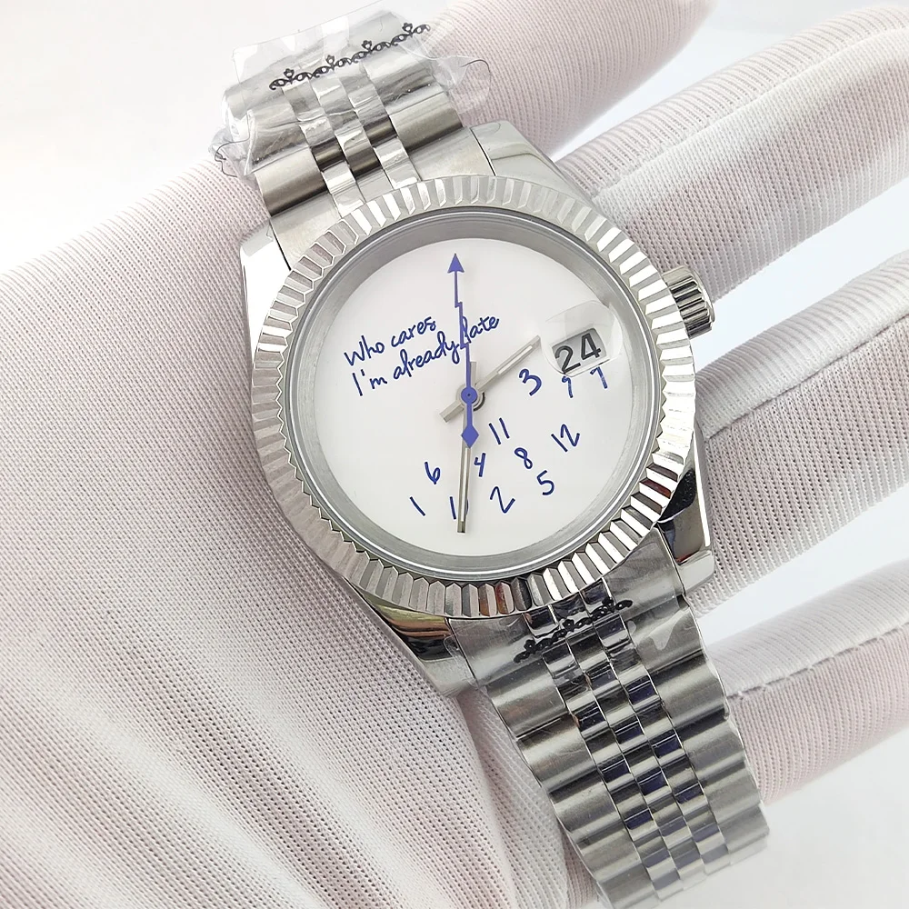 36 mm/39 mm NH35-Uhr „Who Cares I'm Ready Late“-Uhr, hochwertiges Saphirglas, wasserdichtes Gehäuse, NH35-Uhrwerk
