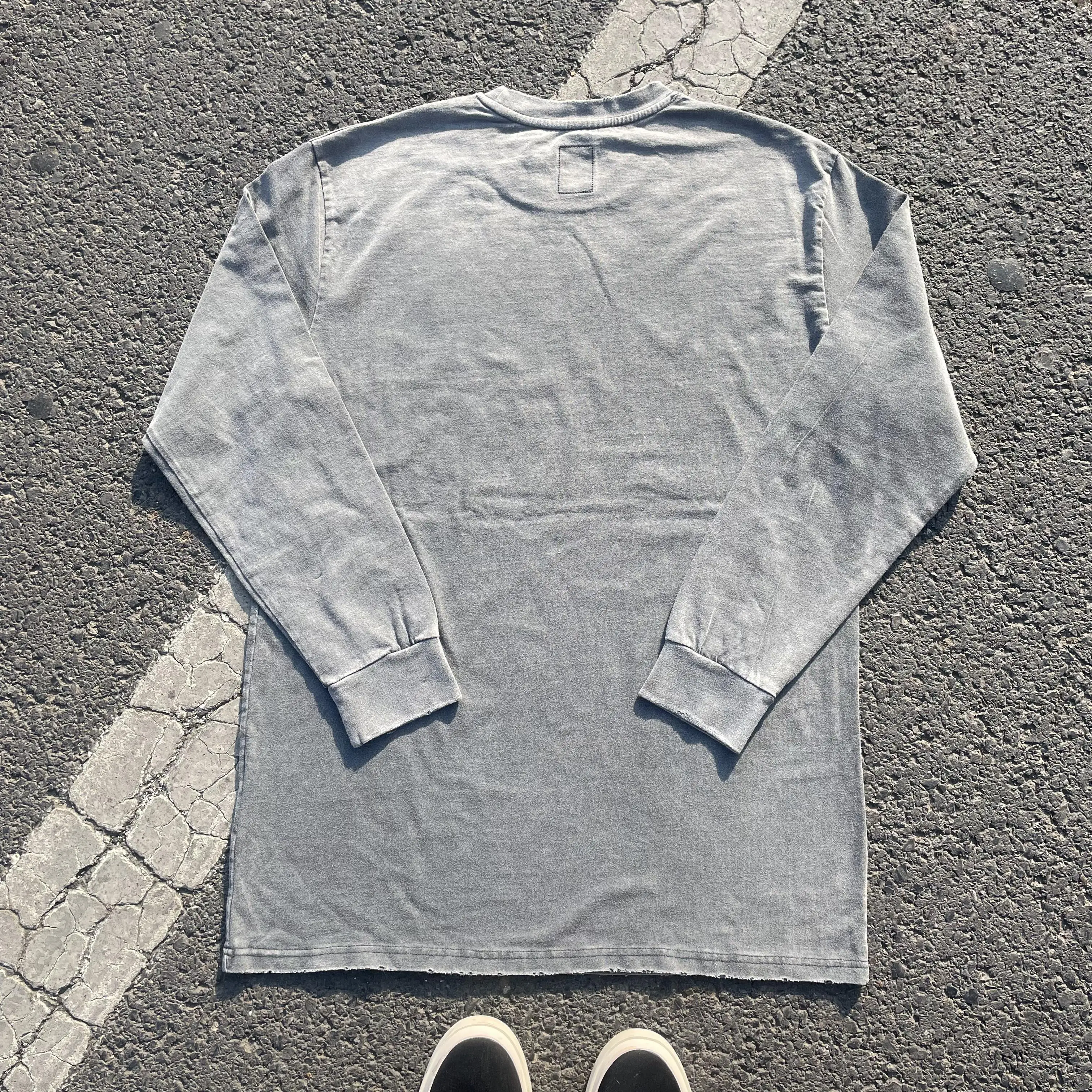 Heavily Worn 330G American Vintage Long Sleeve T-Shirt Ripped And Aged Large Size Studio Wang Clothing Accessory Sleeve Button
