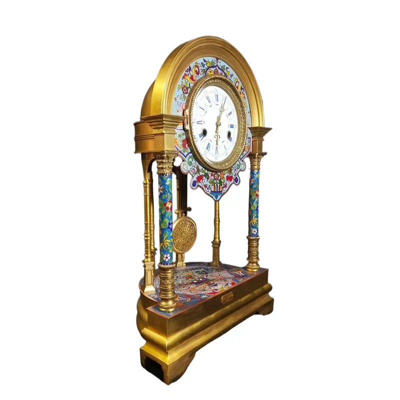 

European-style Western cloisonné gilt cloisonné pendulum clock, vintage vintage winding mechanical clock, home creativity