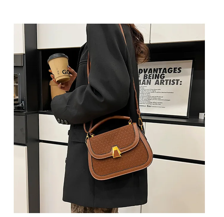 الشتاء شعبية بسيطة ريترو حقيبة صغيرة المرأة 2026 جديد مصمم التباين حقيبة يد المتقدمة ركاب Crossbody حقيبة مربعة صغيرة