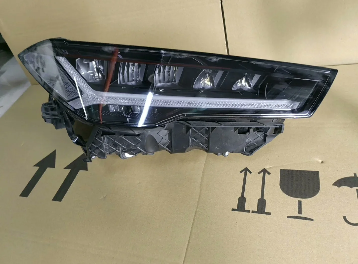 Original Disassembled Parts Suitable for URUS Headlights Automotive Lighting System 100%Waterproof