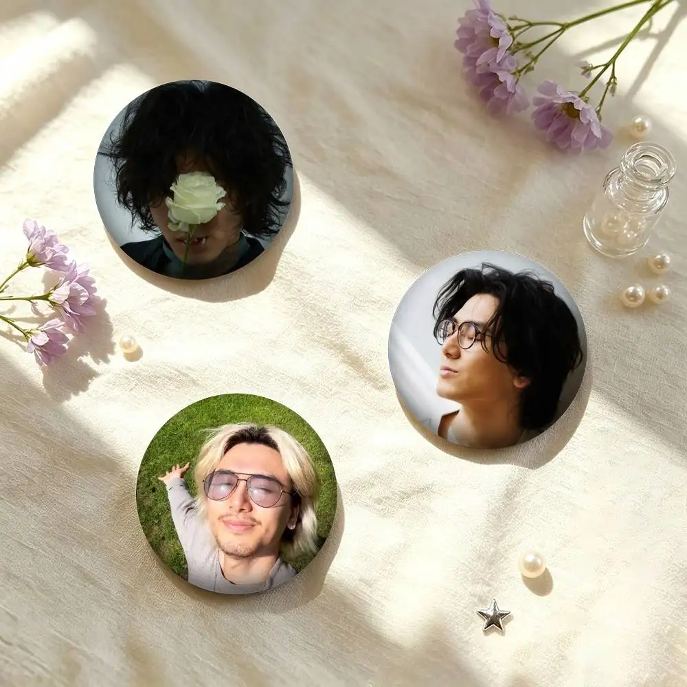 J-pop Piano Music Artist Fujii Kaze  25mm 32mm 44mm 58mm 75mm Brooches Badges Pins for Accessories Gift