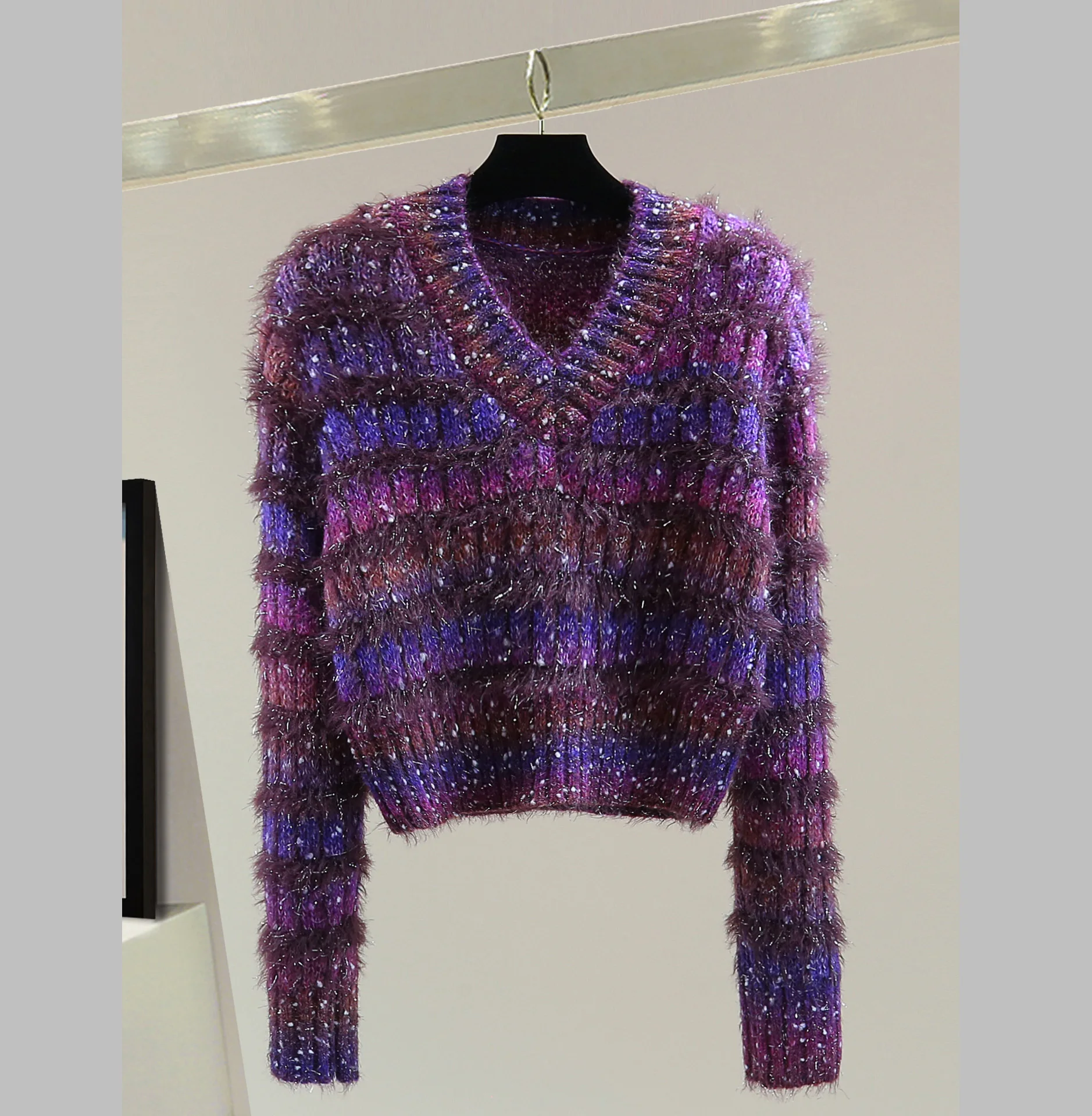 Soft Striped Mohair Pullover Knitted Sweater 2025 Autumn/Winter Korean Version High Waist Short Gradient Color V-neck Sweater
