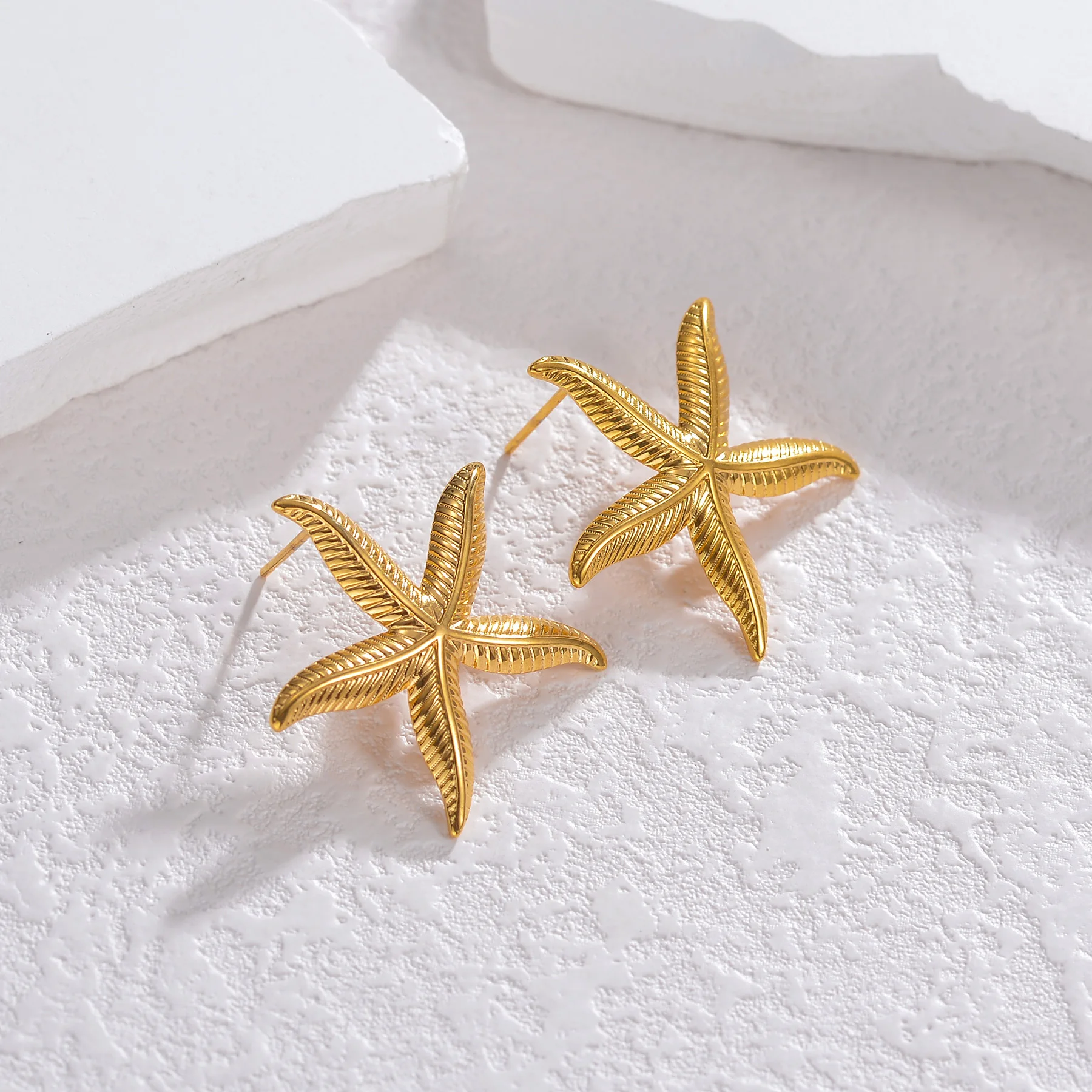 Akizoom Golden Color Big Starfish Stud Earring Stainless Steel Summer Accessories Trendy Earrings for Women Girl Birthday Gifts